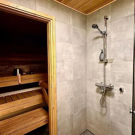 Aurora Lake Ruka - Lapland Villas - Sauna, Lakeside, Forest
